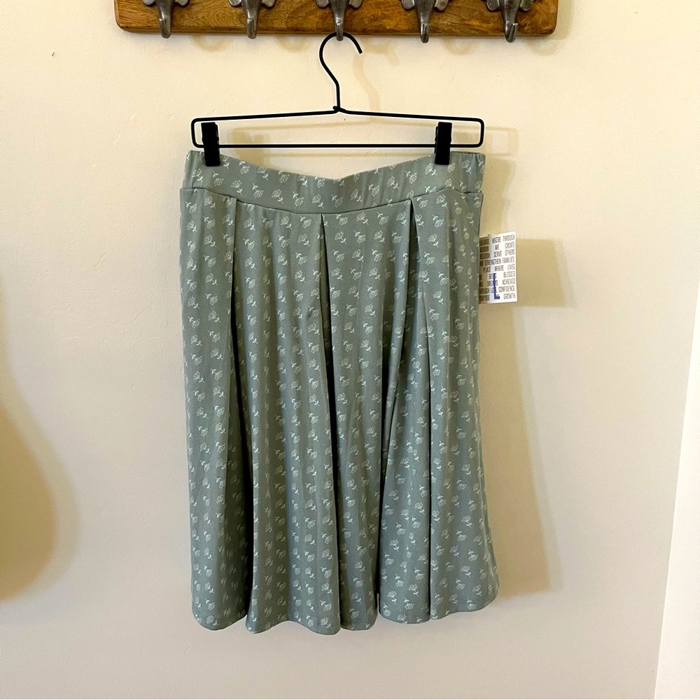 LuLaRoe Madison Sz L Vintage Floral Print NWT